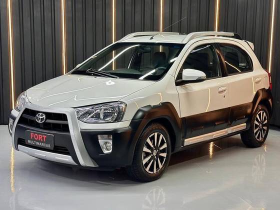 TOYOTA ETIOS CROSS 1.5 16V FLEX 4P MANUAL TOYOTA ETIOS CROSS 1.5 16V FLEX 4P MANUAL